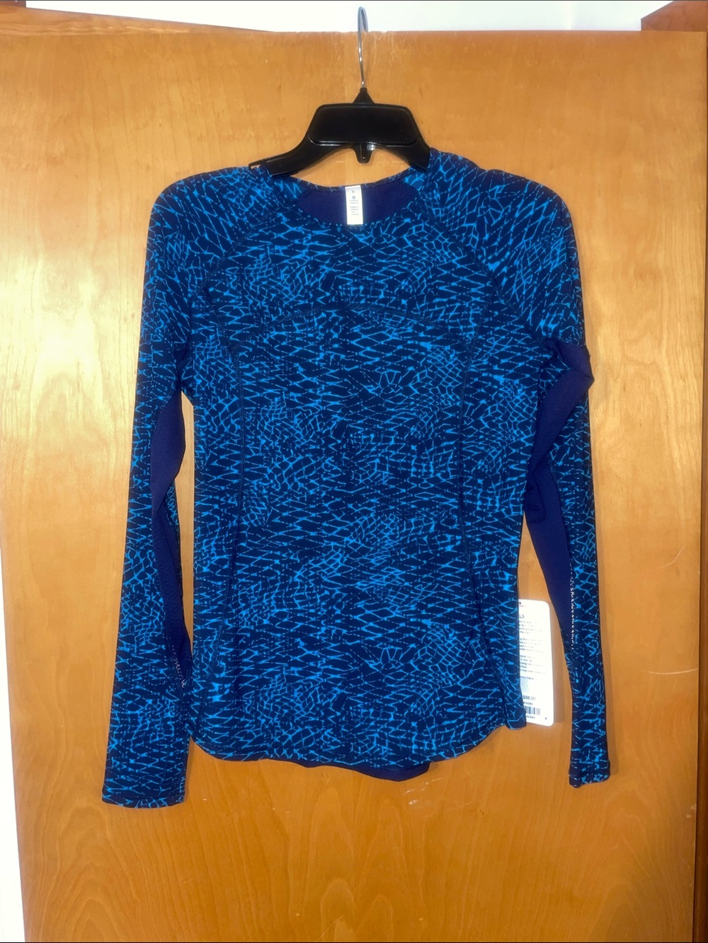 NWT lululemon cover me LS shirt size 6